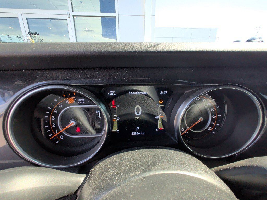 Used 2023 Jeep Wrangler Unlimited Sahara AWD/4WD image 7