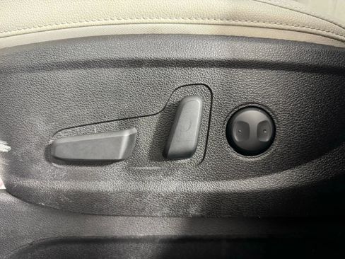 Used 2022 Kia Telluride EX w/ EX Premium Package image 36