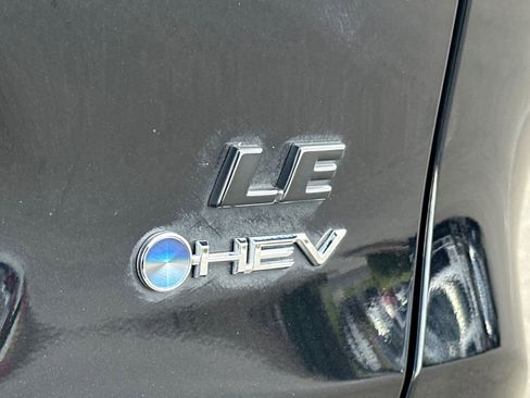 Used 2025 Toyota RAV4 LE AWD/4WD image 31
