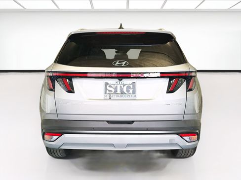 Used 2025 Hyundai Tucson Limited image 5