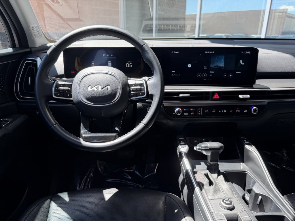 Used 2025 Kia Sorento S w/ Panoramic Sunroof Package FWD image 16