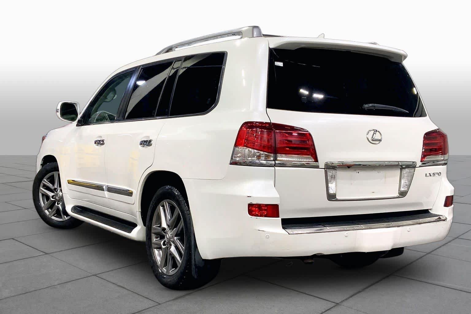 Used 2013 Lexus LX 570 4WD image 12