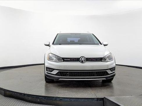 Used 2017 Volkswagen Golf Alltrack SEL image 12