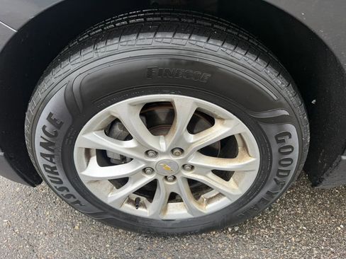 Used 2019 Chevrolet Equinox LT FWD image 9