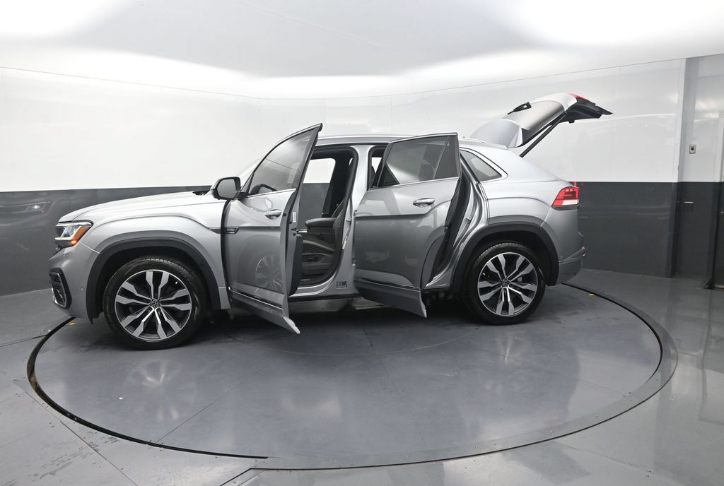 Used 2023 Volkswagen Atlas Cross Sport SEL Premium R-Line AWD/4WD image 32