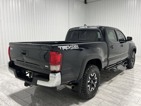 Used 2018 Toyota Tacoma TRD Off-Road image 5