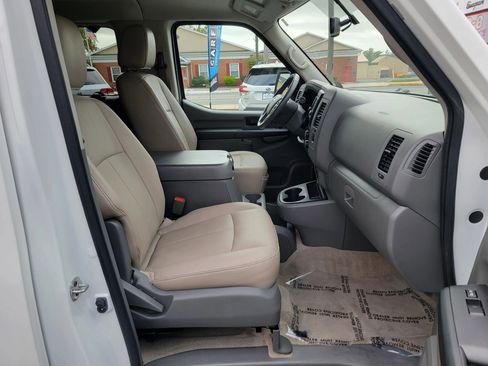 Used 2020 Nissan NV 3500 SL image 12