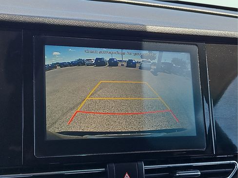 Used 2020 Kia Niro LX FWD image 16