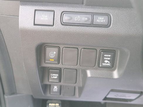 Certified 2024 Nissan Frontier SV w/ SV Convenience Package RWD image 24