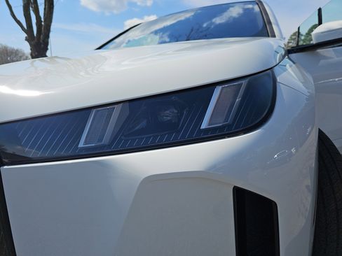 New 2026 BMW iX xDrive45 w/ M Sport Package image 32