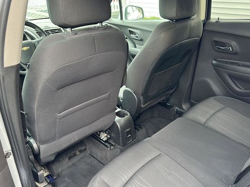 Used 2016 Chevrolet Trax LT FWD image 8