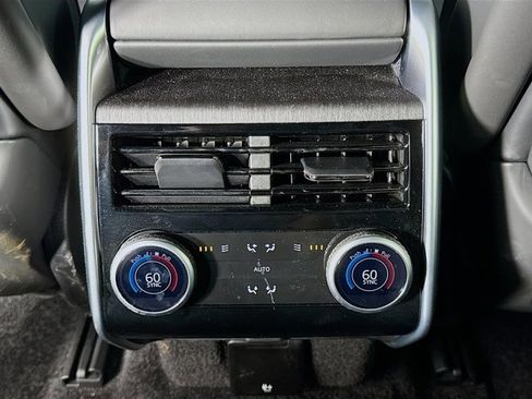 Used 2025 Land Rover Range Rover Autobiography image 27