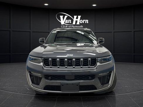 New 2026 Jeep Grand Cherokee L Limited AWD/4WD image 2
