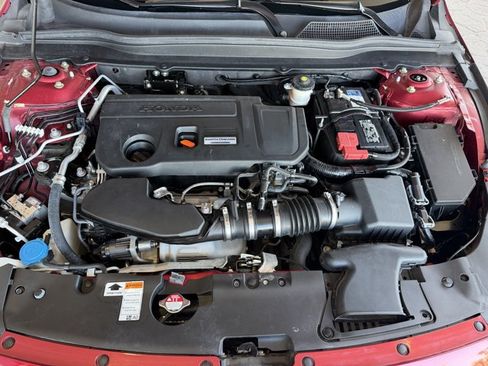 Used 2018 Honda Accord Touring image 21