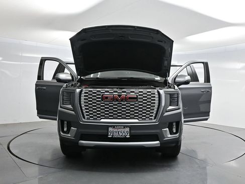 Used 2022 GMC Yukon XL Denali AWD/4WD image 48