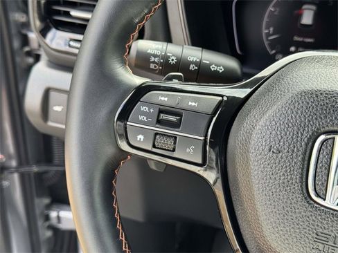 Used 2025 Honda Pilot TrailSport image 24