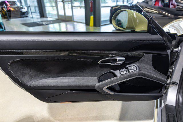 Used 2018 Porsche 911 GT3 RWD image 30