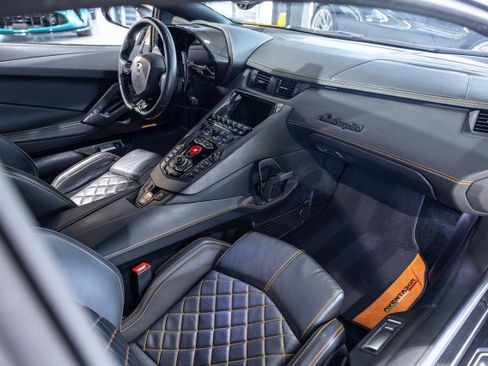 Used 2018 Lamborghini Aventador S AWD/4WD image 54