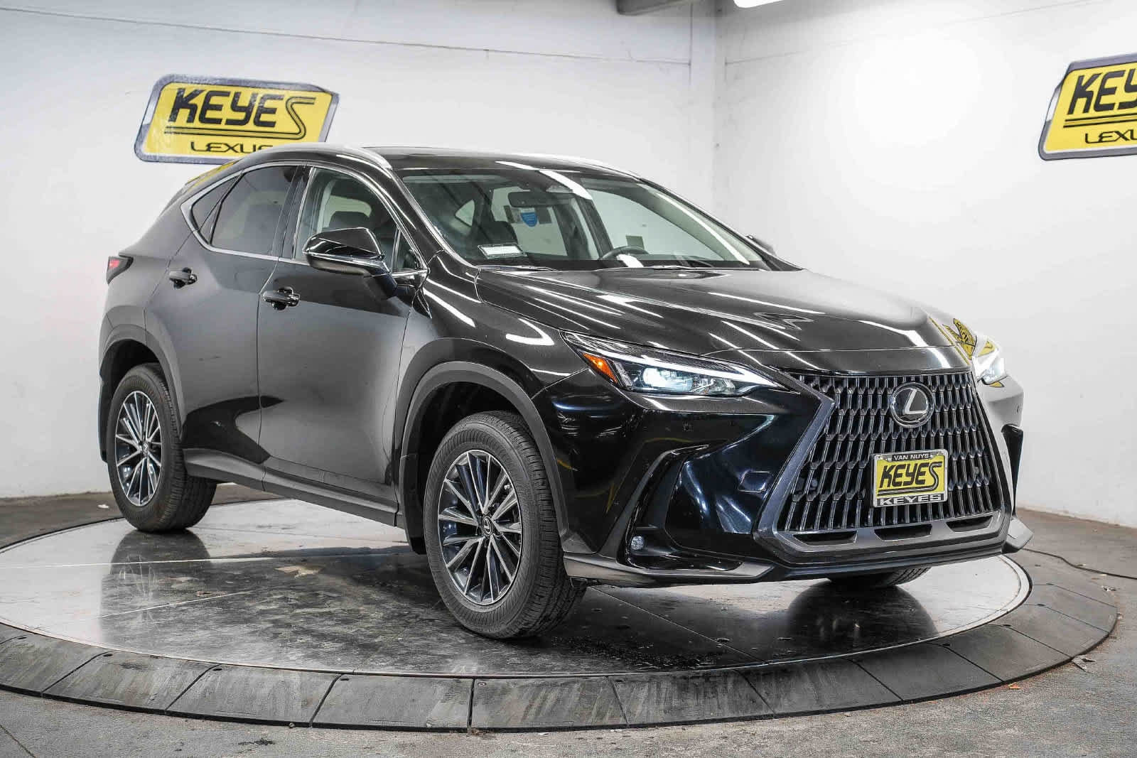 Used 2025 Lexus NX 250 FWD w/ Accessory Package (K3) image 6