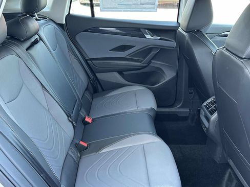 New 2026 Volkswagen Tiguan SE AWD/4WD image 15