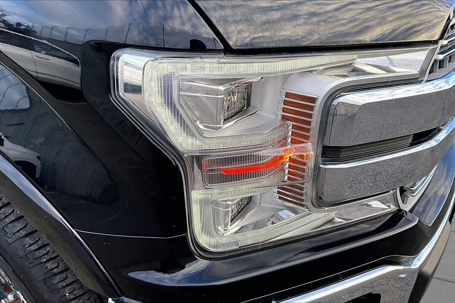 Used 2018 Ford F150 Lariat w/ Equipment Group 502A Luxury AWD/4WD image 29