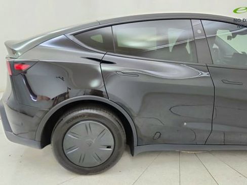 Used 2026 Tesla Model Y 2WD image 7