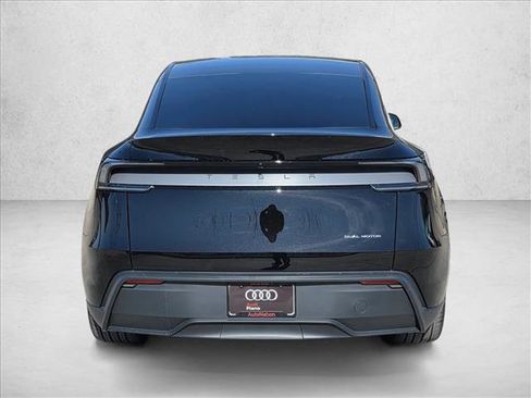 Used 2026 Tesla Model Y Premium image 6