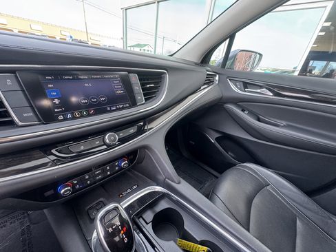 Used 2020 Buick Enclave Avenir w/ Avenir Technology Package image 21