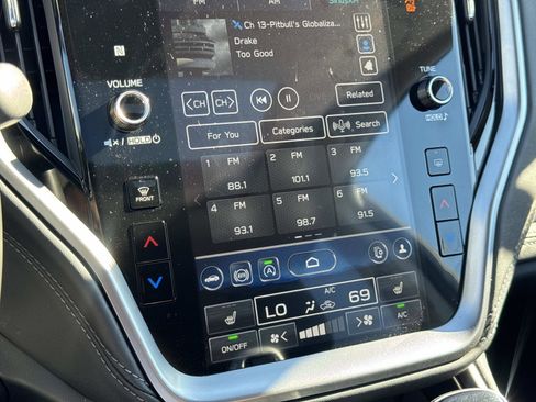 Used 2025 Subaru Outback Limited XT image 23