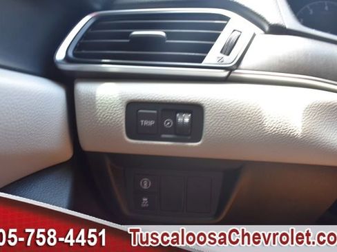 Used 2019 Honda Accord LX image 34