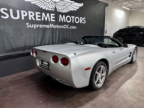 Used 2001 Chevrolet Corvette Convertible w/ Preferred Equipment Group2 image 4