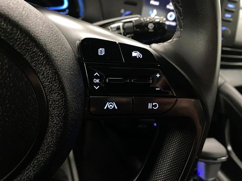 Certified 2025 Hyundai Elantra Sport FWD image 16