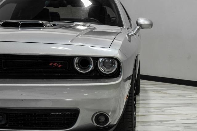 Used 2015 Dodge Challenger R/T Plus RWD image 38