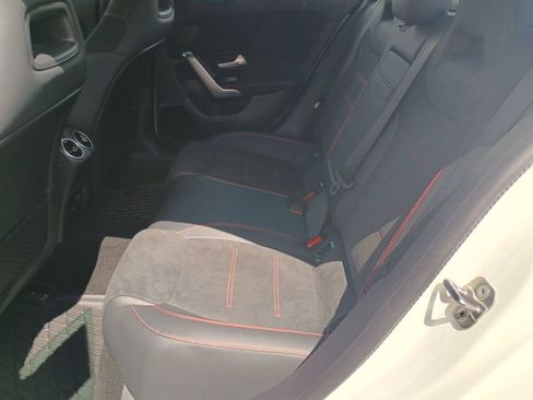 Used 2025 Mercedes-Benz CLA 250 4MATIC image 17