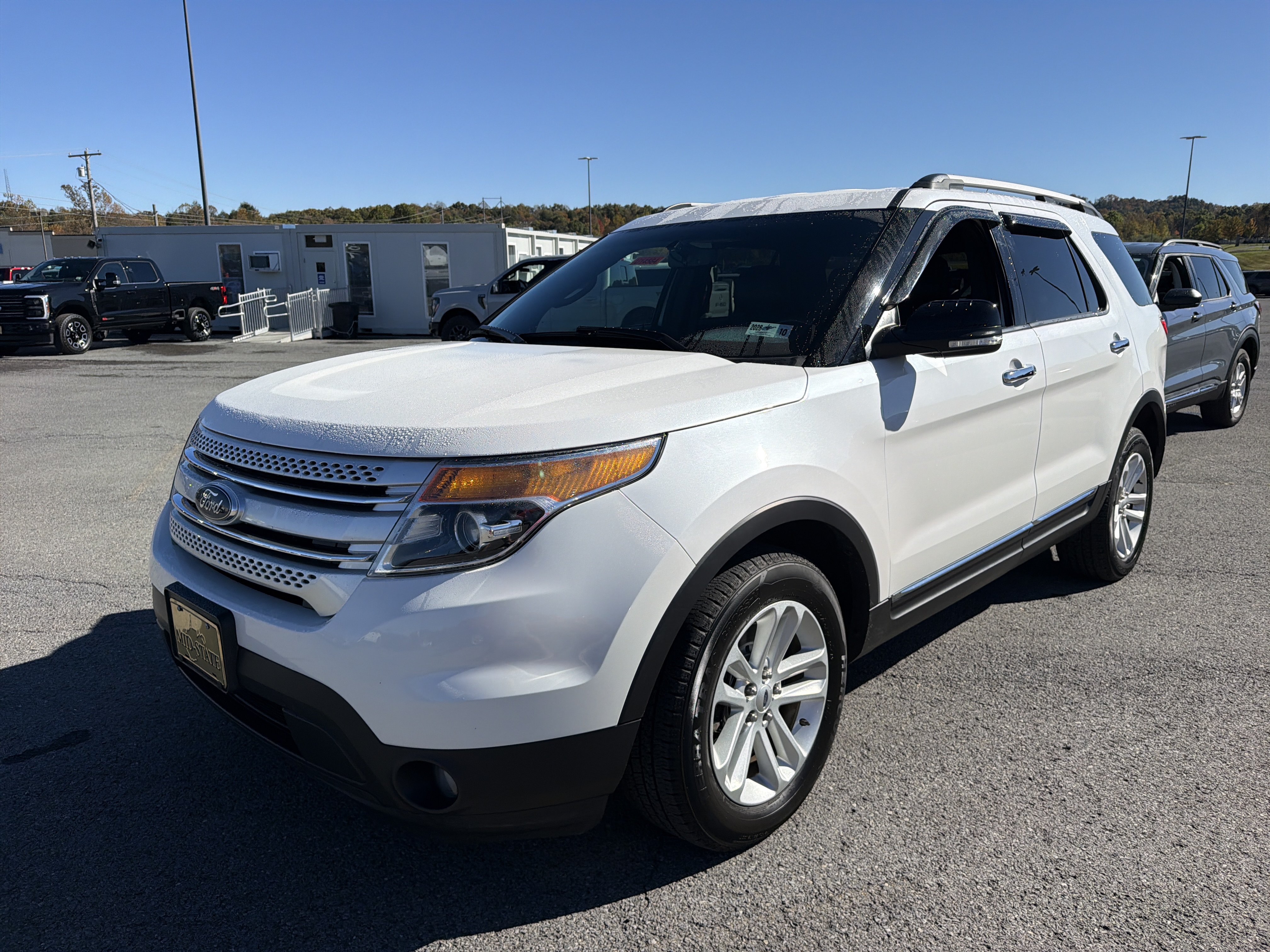 Used 2014 Ford Explorer XLT AWD/4WD image 10