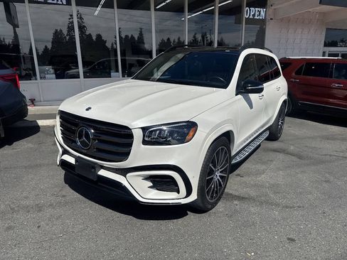 Used 2024 Mercedes-Benz GLS 580 4MATIC w/ Warmth & Comfort Package image 1