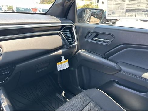 New 2025 GMC Canyon Elevation w/ Convenience Package image 23