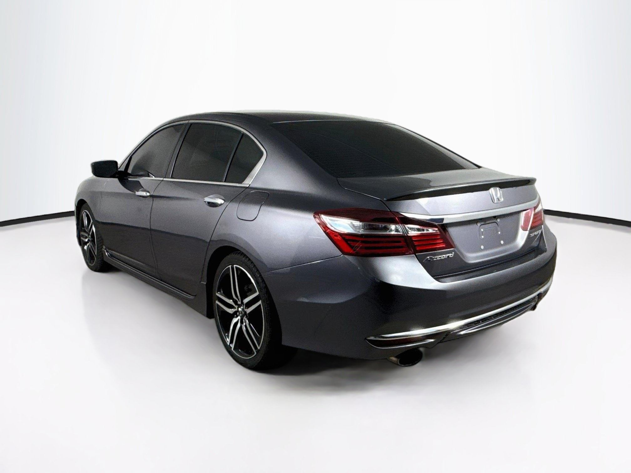 Used 2016 Honda Accord Sport image 7