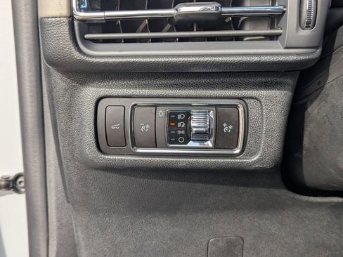 New 2026 Lincoln Corsair Premiere image 9