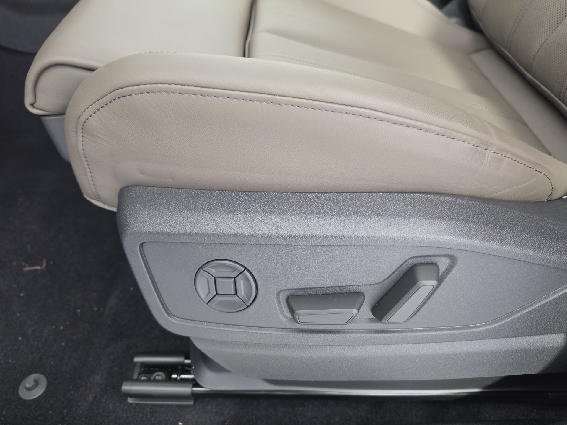 New 2026 Audi Q5 Premium Plus AWD/4WD image 15
