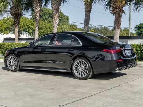 Used 2023 Mercedes-Benz S 580 4MATIC Sedan image 4