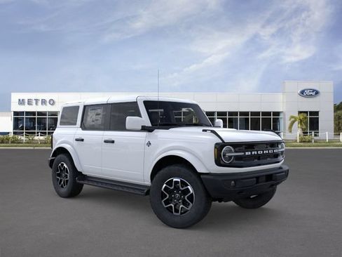 New 2026 Ford Bronco Outer Banks AWD/4WD image 7