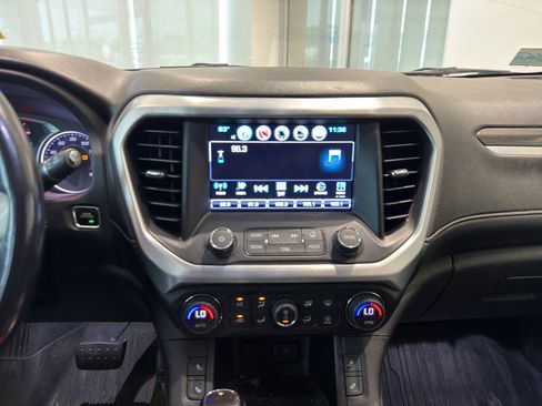 Used 2019 GMC Acadia SLT FWD image 16