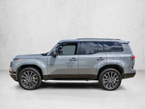 Used 2024 Lexus GX 550 w/ Accessory Package (Z1) AWD/4WD image 8