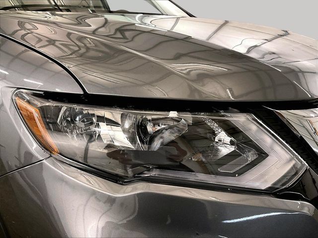 Used 2018 Nissan Rogue SV AWD/4WD image 28
