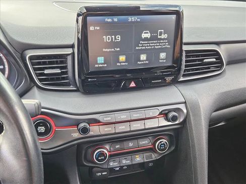 Used 2019 Hyundai Veloster 2.0 Premium image 14