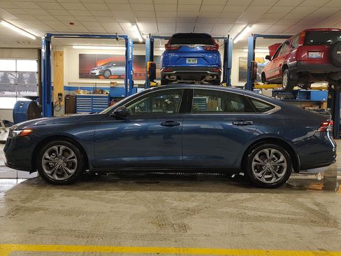 Used 2024 Honda Accord EX image 25