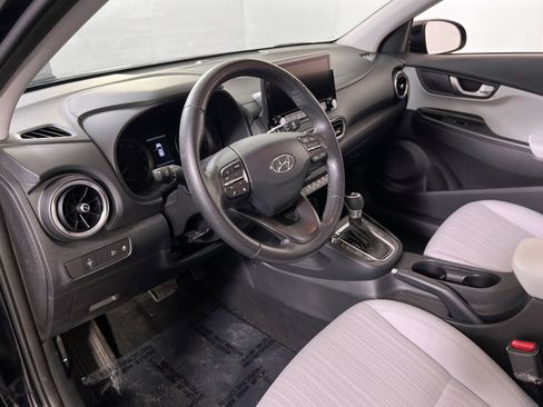Used 2023 Hyundai Kona SEL w/ Convenience Package image 9