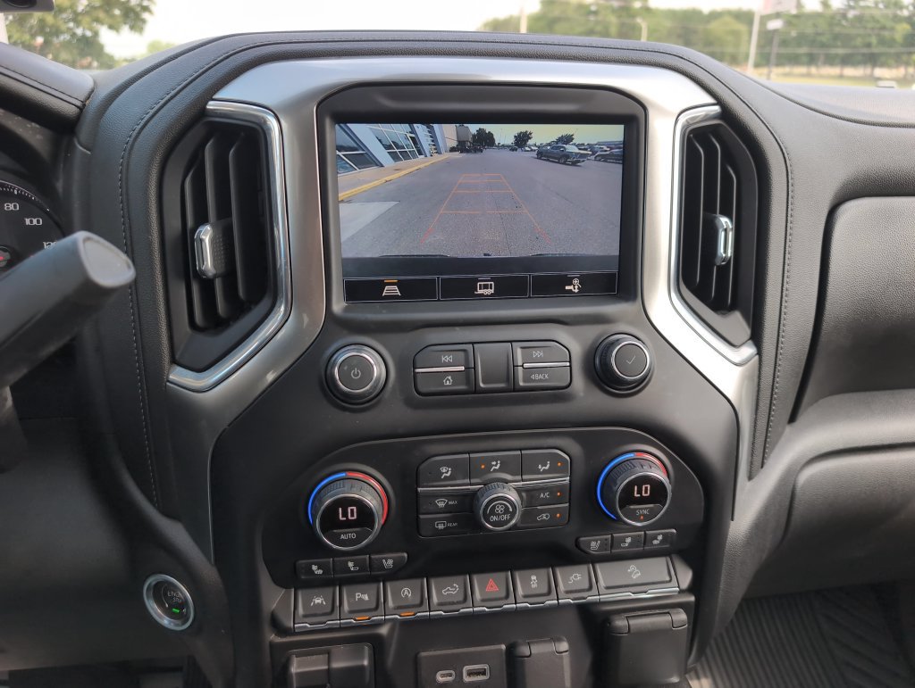 Used 2021 Chevrolet Silverado 1500 LTZ w/ LTZ Premium Package AWD/4WD image 24