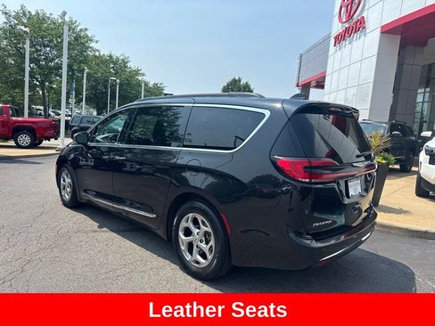 Used 2023 Chrysler Pacifica Limited FWD image 5
